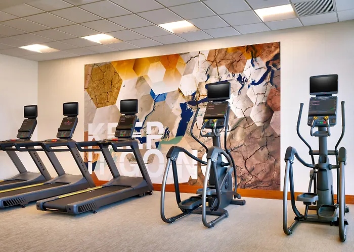 Springhill By Marriott Hotel 3*