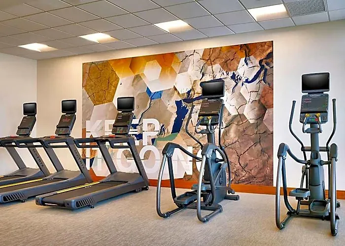 Springhill By Marriott Hotel 3*